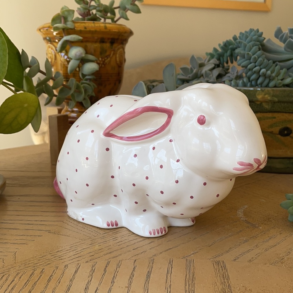 LIKE NEW Authentic Tiffany Ceramic Bunny